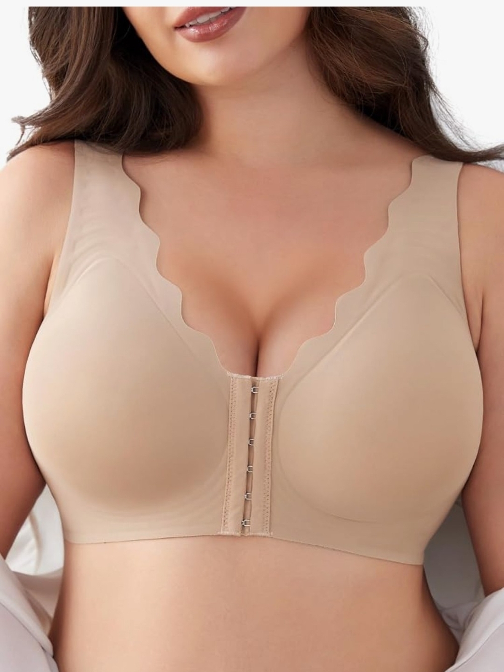 Seamless Front-Close Scallop Edge Comfort Bra - 2 Nude & 1 Black. XXL/34-36 DD